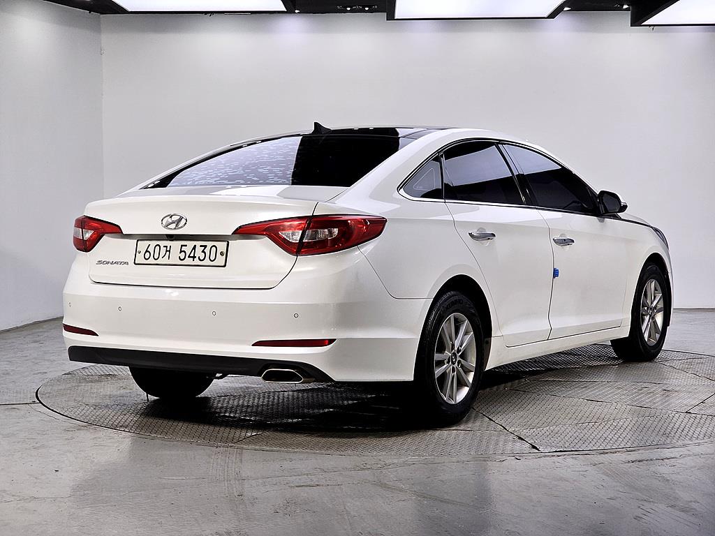 HYUNDAI Sonata - Vista 4