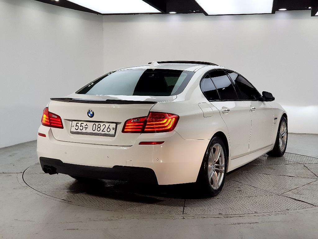 BMW 5 Series - Vista 4