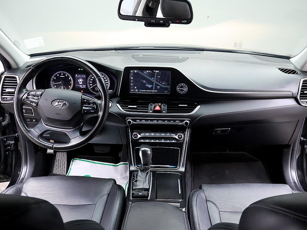 HYUNDAI Grandeur - Vista 5