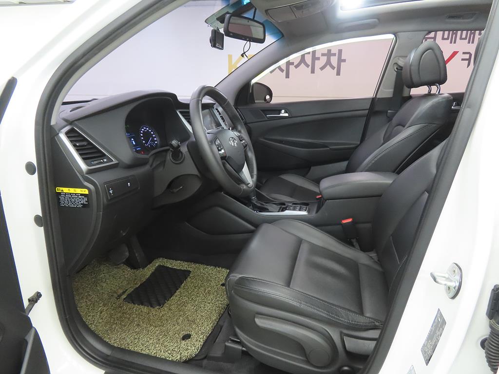 HYUNDAI Tucson - Vista 5