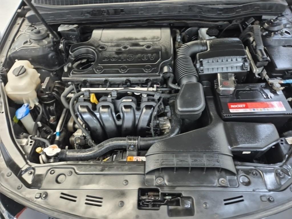 KIA K5 - Vista 5