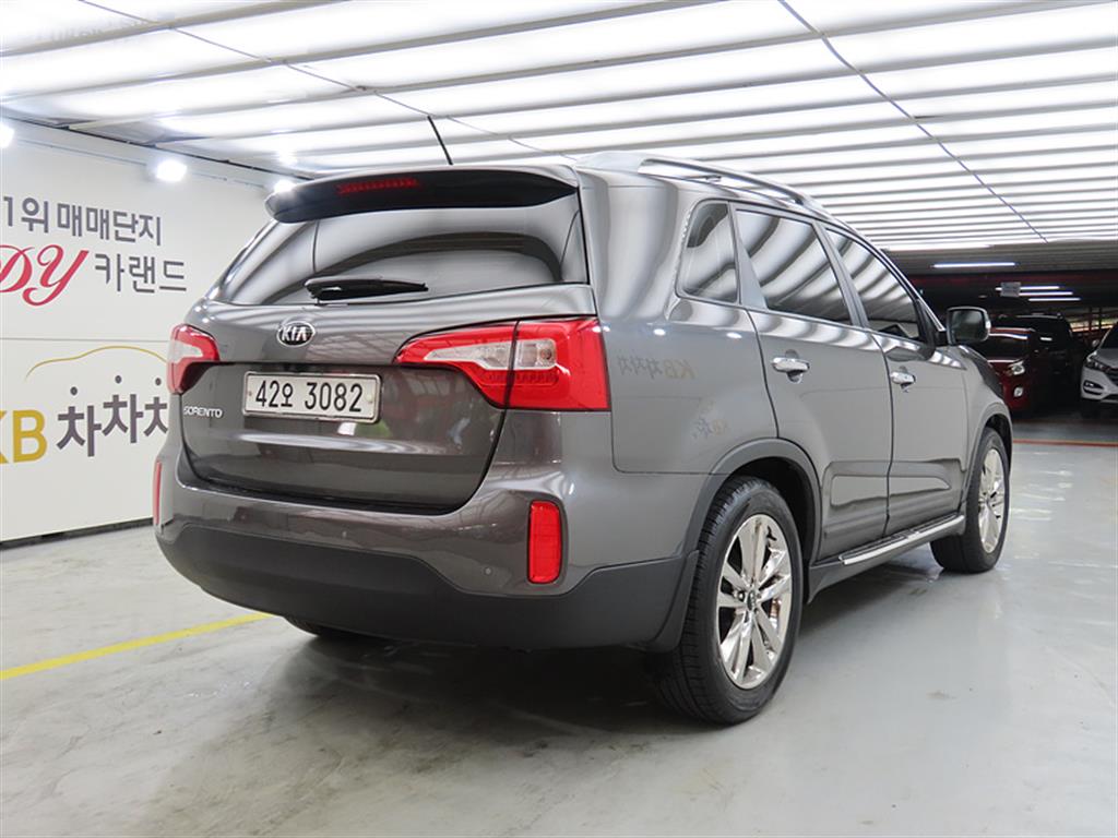 KIA Sorento - Vista 4
