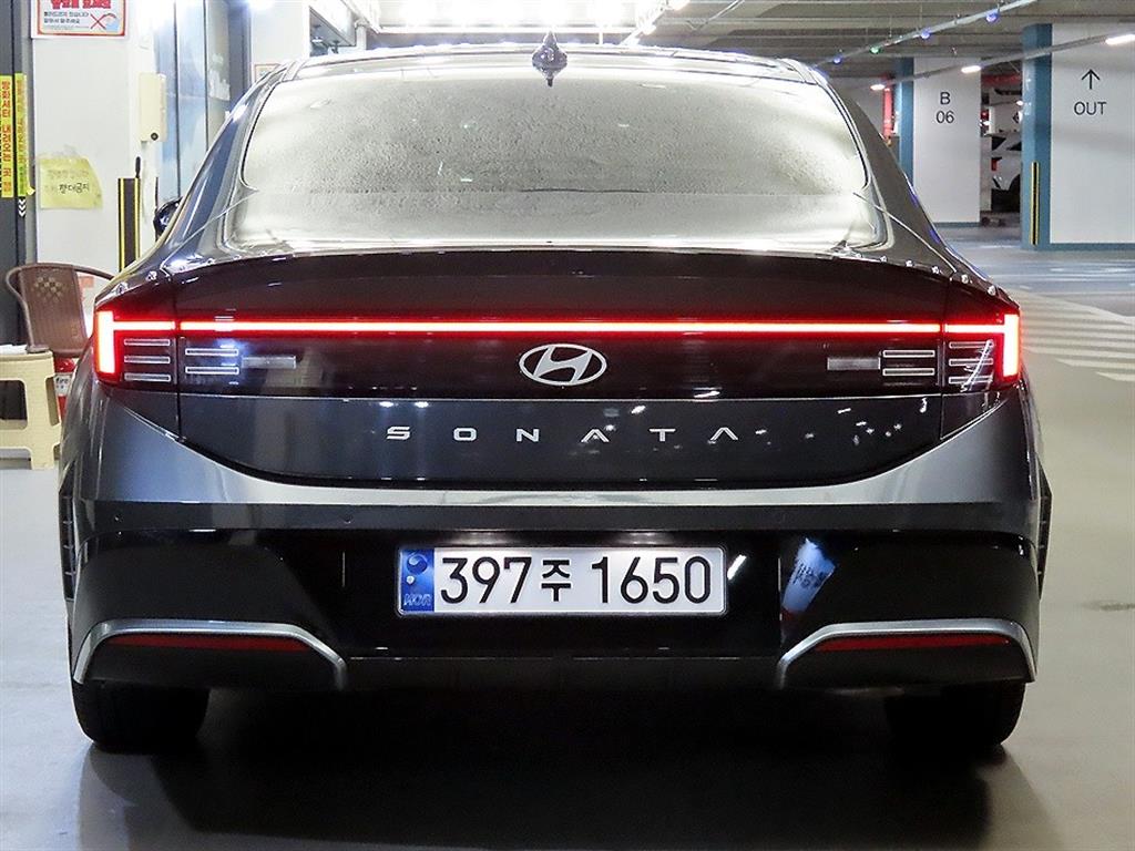 HYUNDAI Sonata - Vista 5