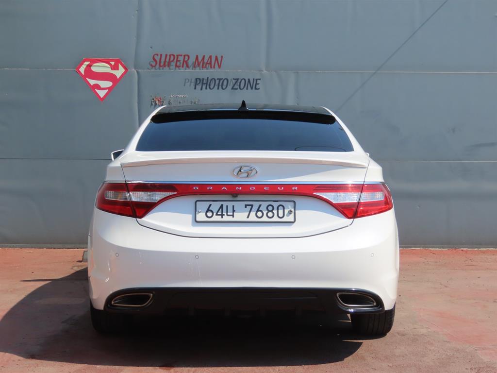 HYUNDAI Grandeur - Vista 4