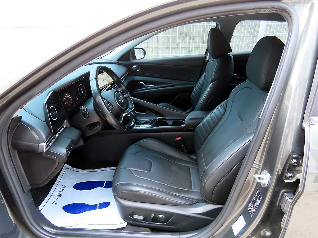 HYUNDAI Avante - Vista 5