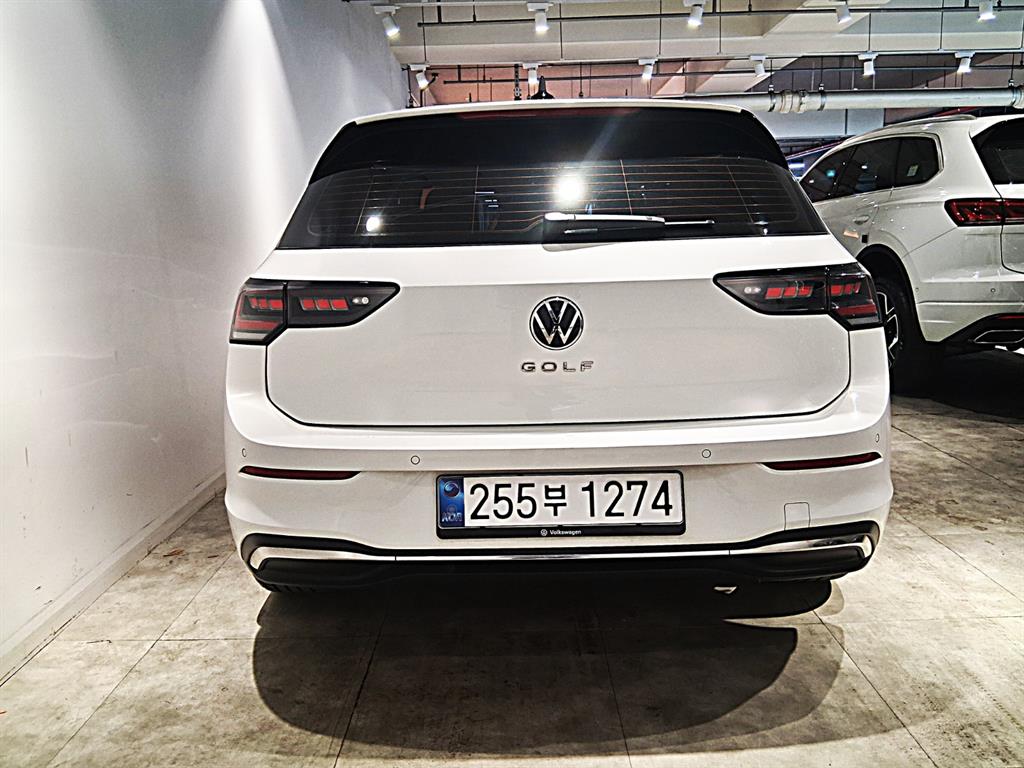 Volkswagen Golf - Vista 4