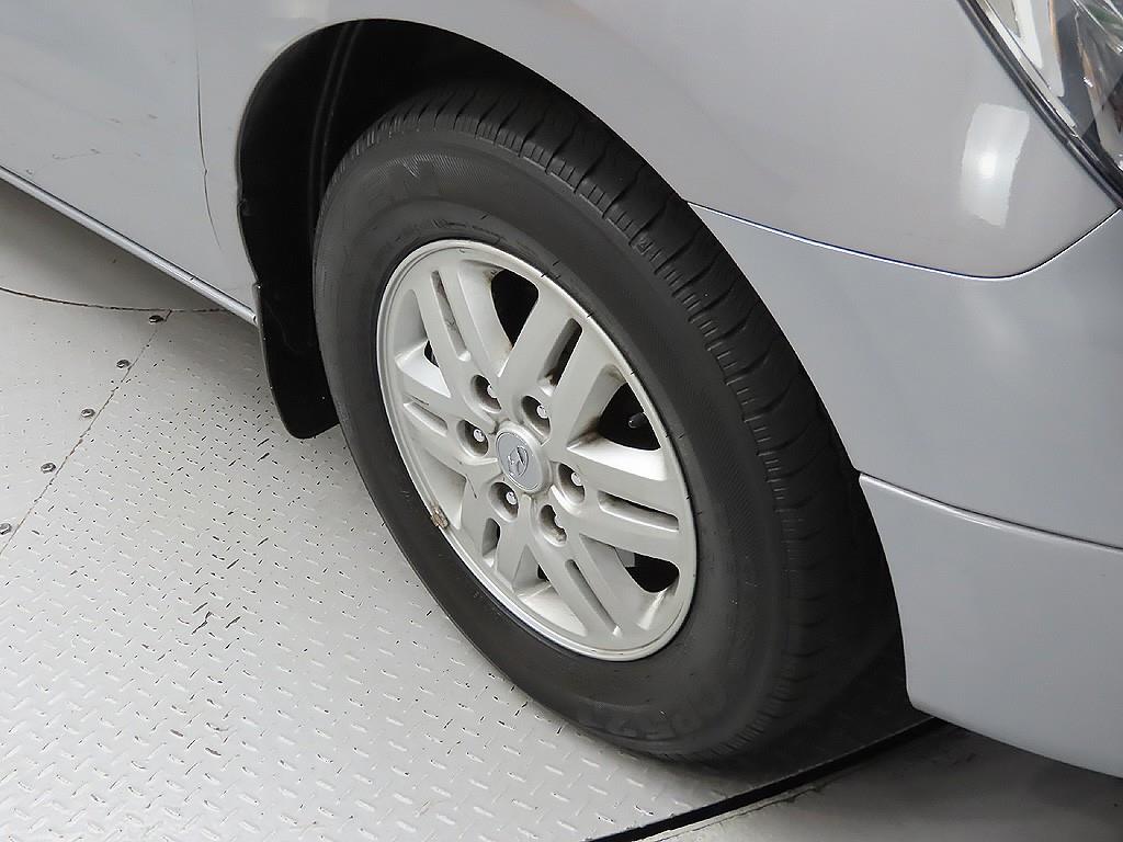 HYUNDAI Starex - Vista 5