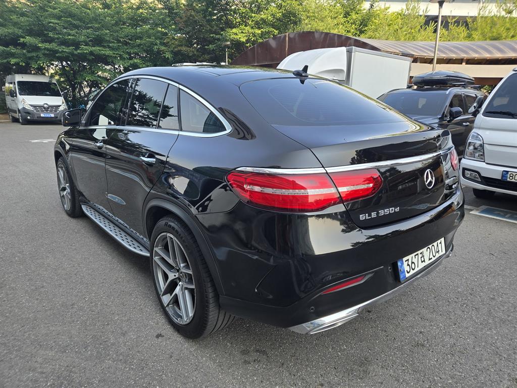 Mercedes Benz GLE Class - Vista 5