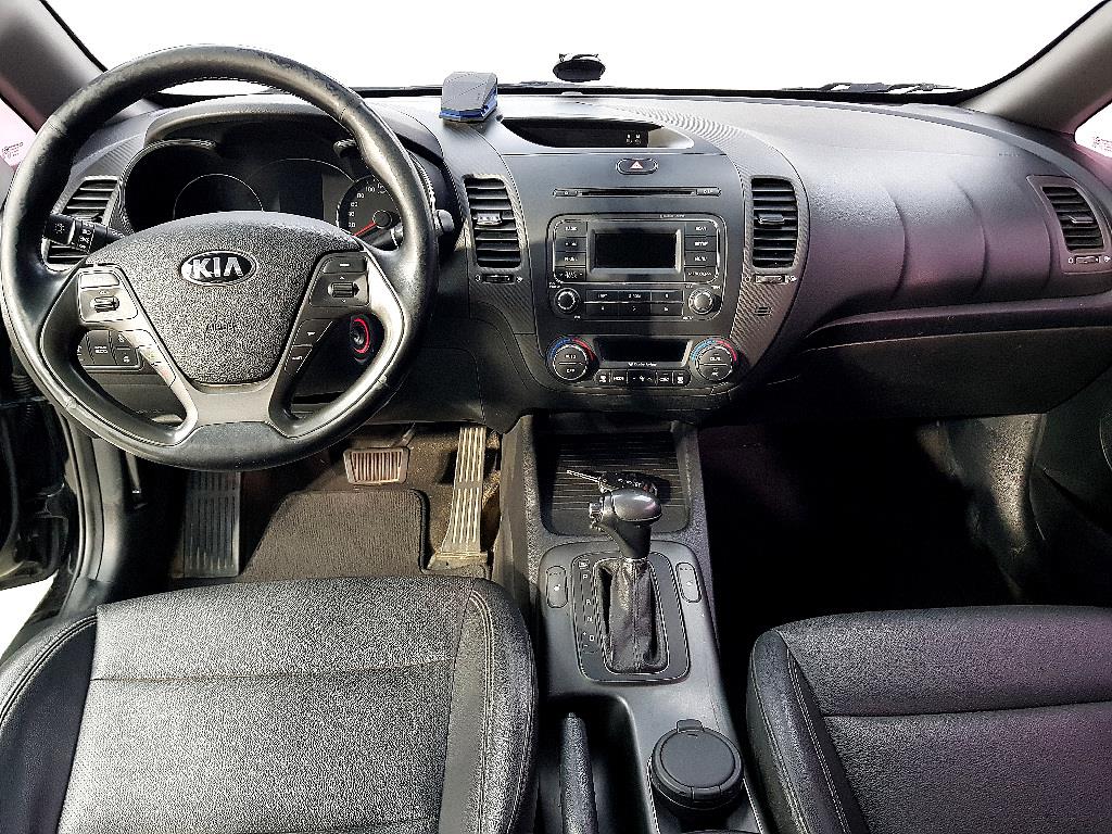 KIA K3 - Vista 5