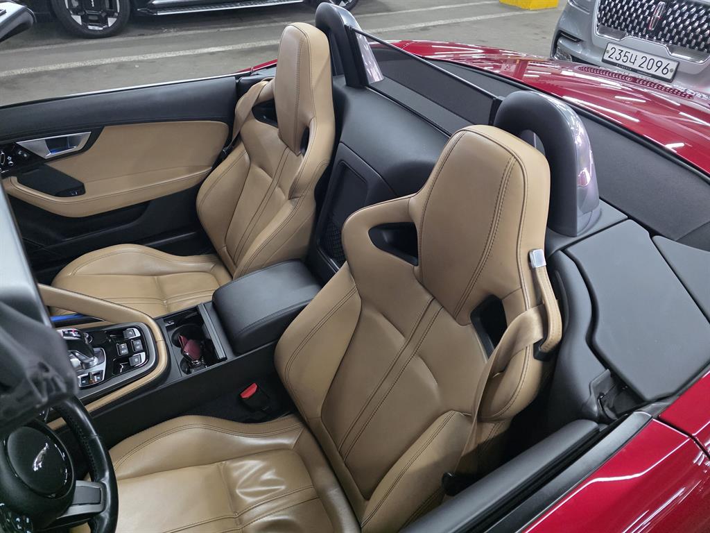 Jaguar F-TYPE - Vista 5