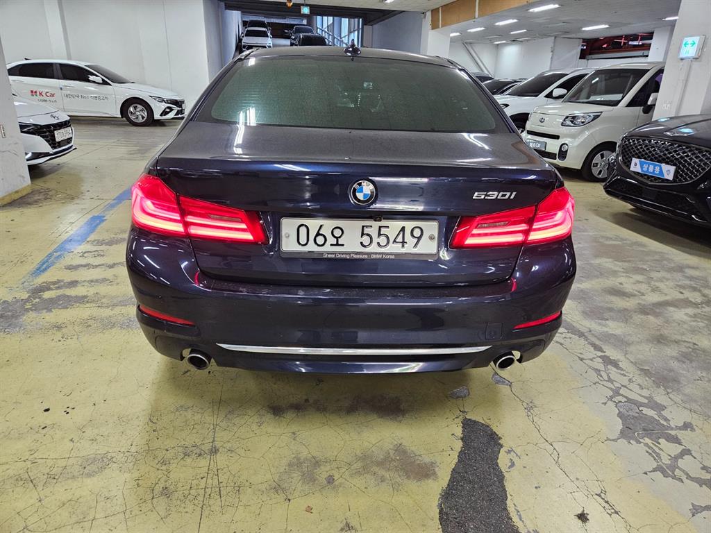 BMW 5 Series - Vista 4