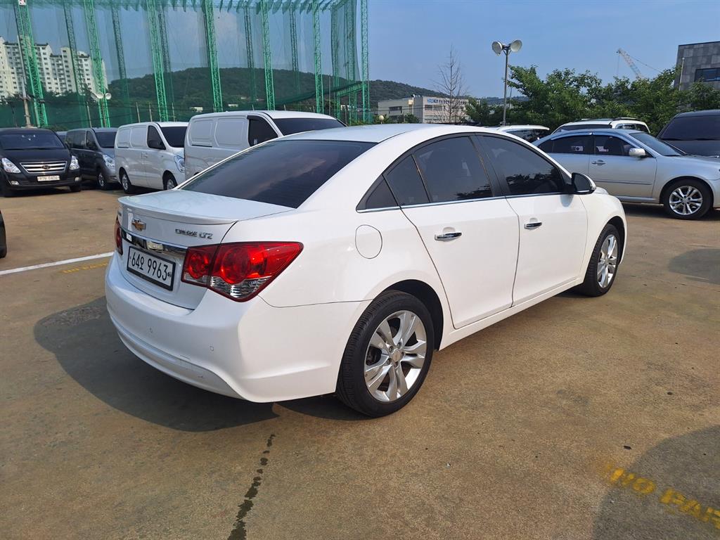 Chevrolet Cruise - Vista 4