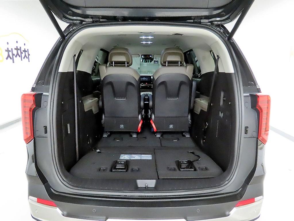 KIA Carnival - Vista 5