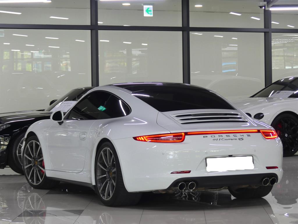 Porsche 911 - Vista 5