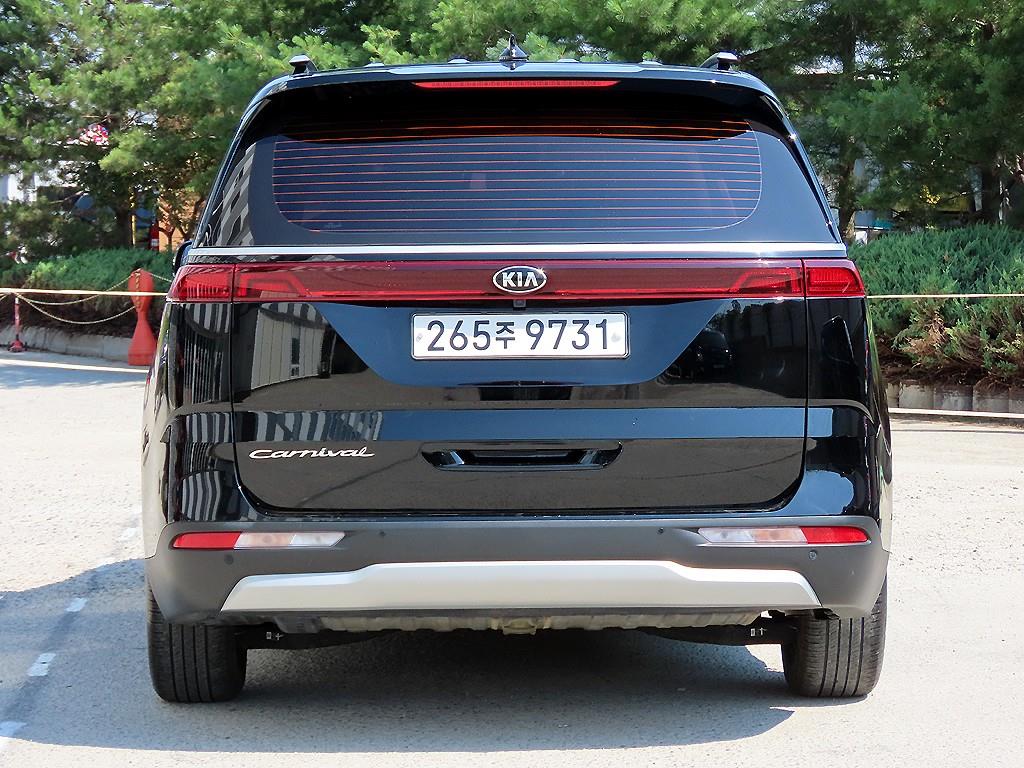 KIA Carnival - Vista 4