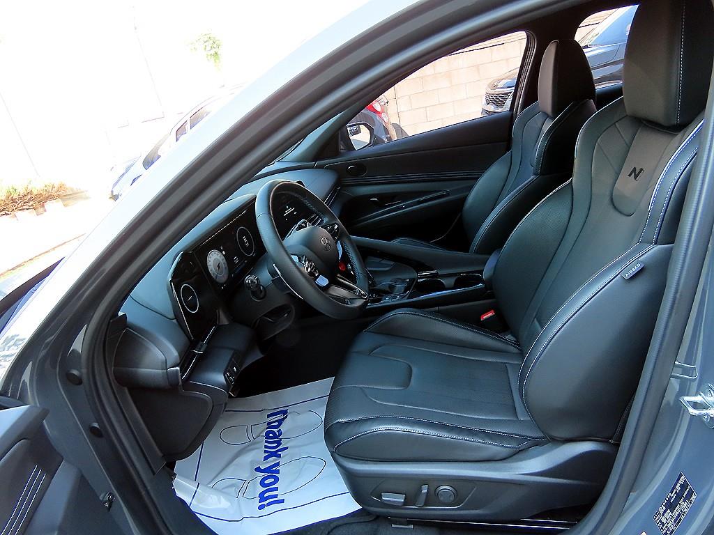 HYUNDAI Avante - Vista 5