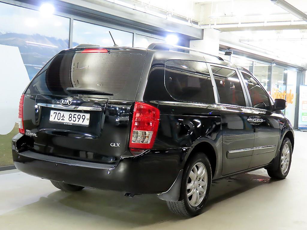 KIA Carnival - Vista 4
