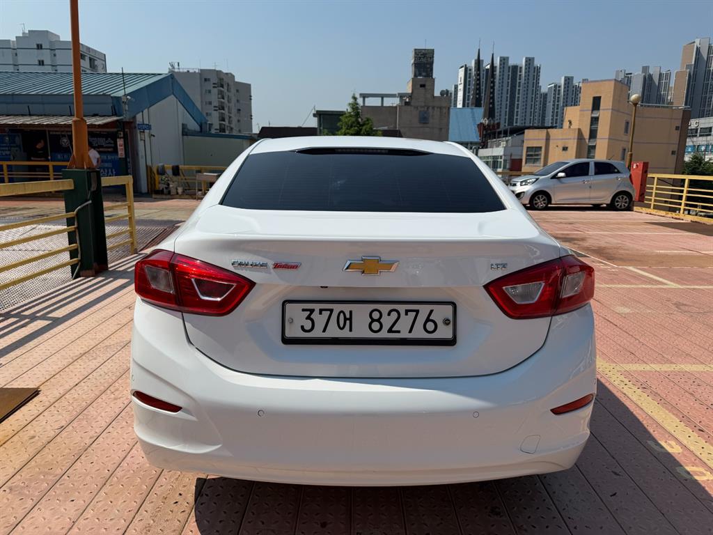 Chevrolet Cruise - Vista 4