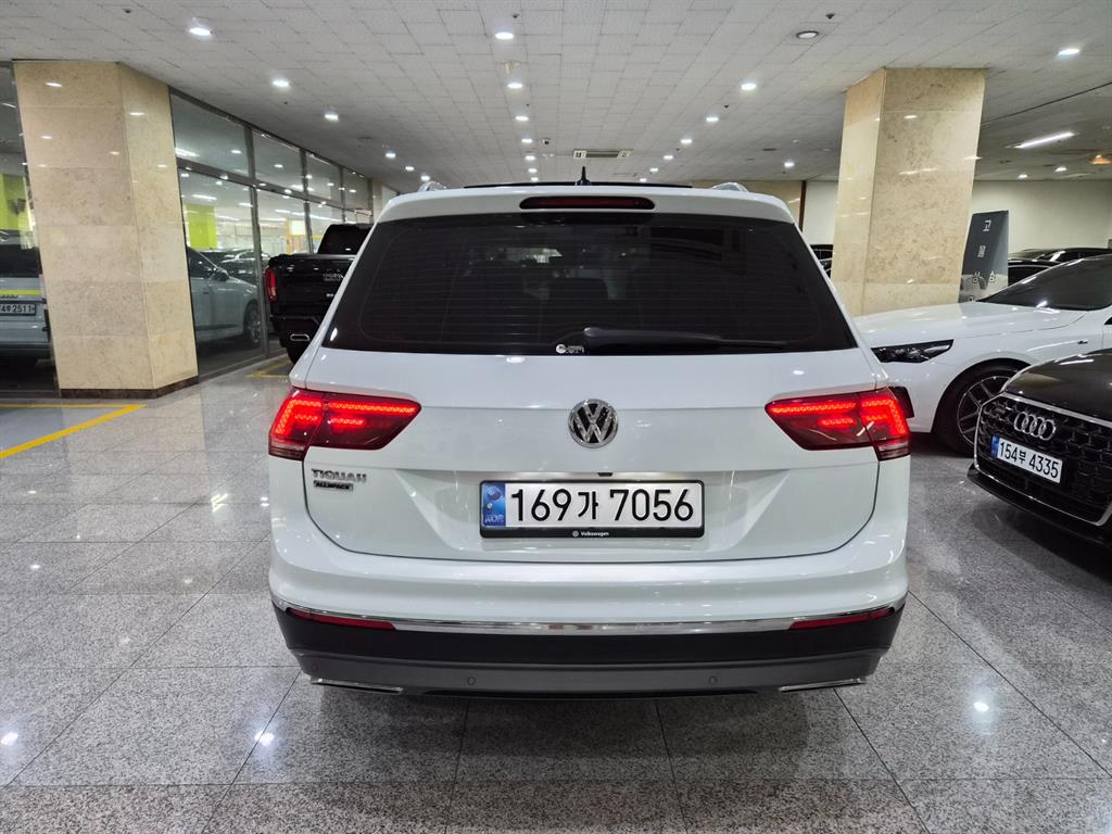 Volkswagen Tiguan - Vista 4