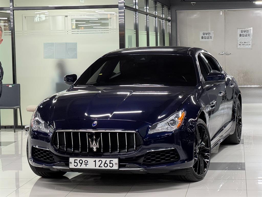 콰트로포르테 3.0 V6 2017년식