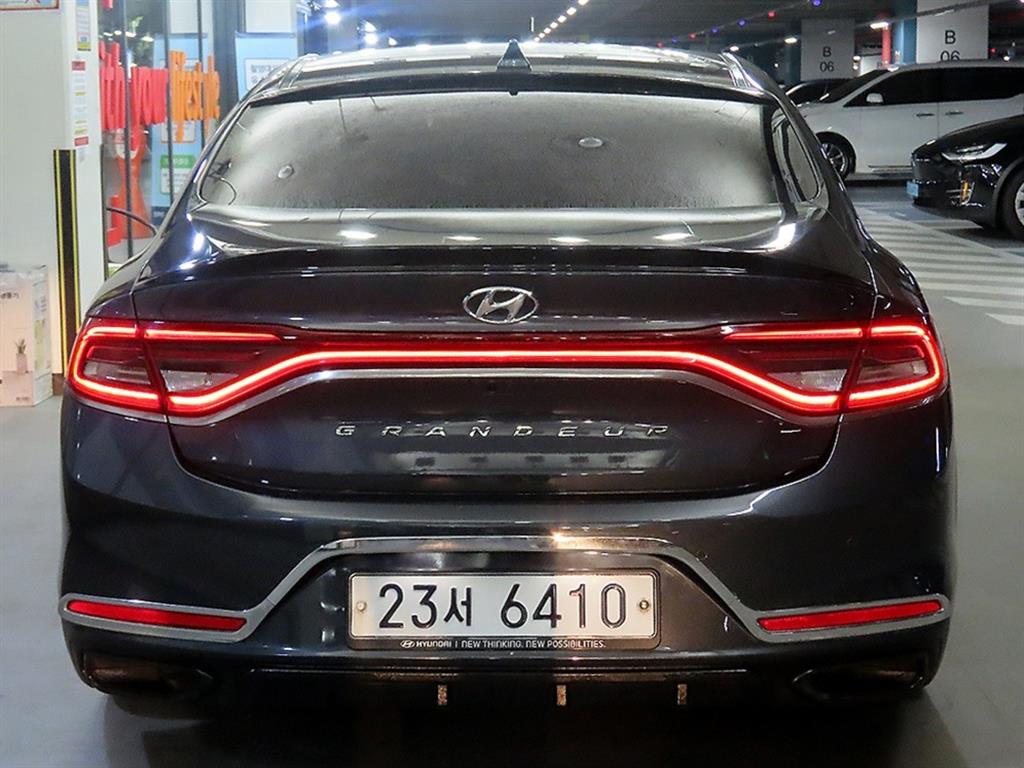 HYUNDAI Grandeur - Vista 5