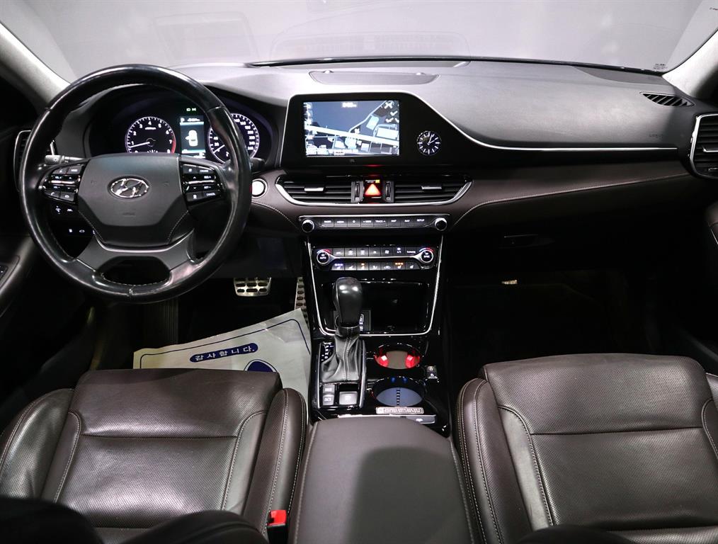 HYUNDAI Grandeur - Vista 5