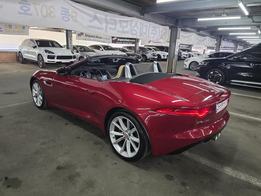 Jaguar F-TYPE - Vista 4
