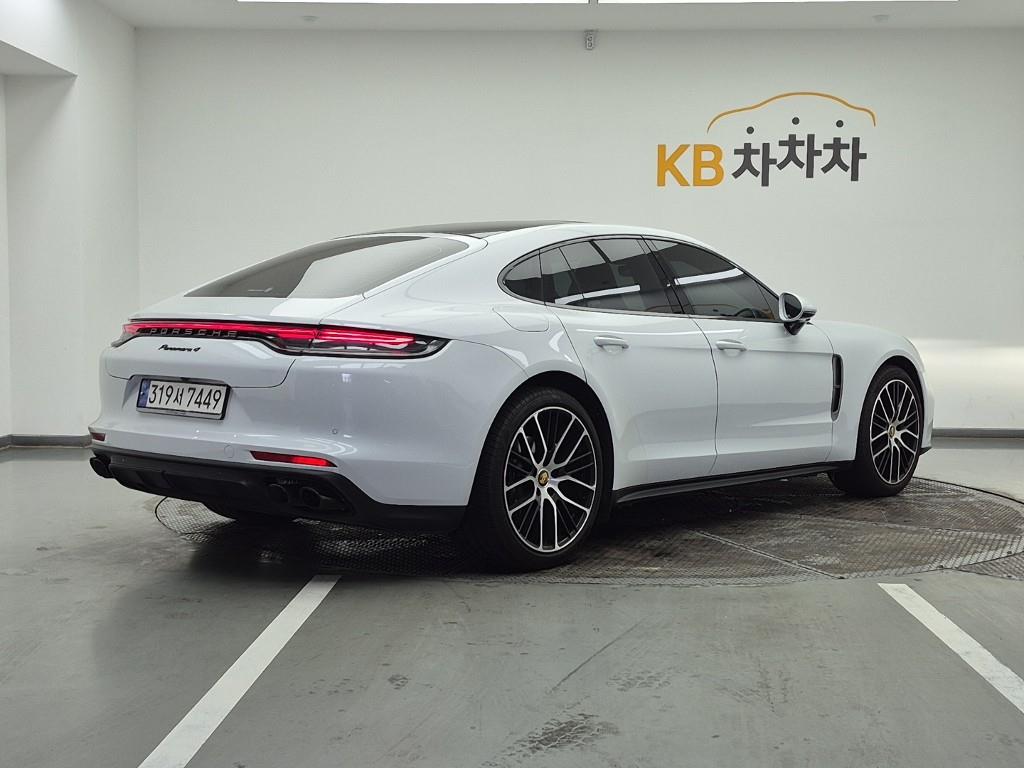 Porsche Panamera - Vista 4