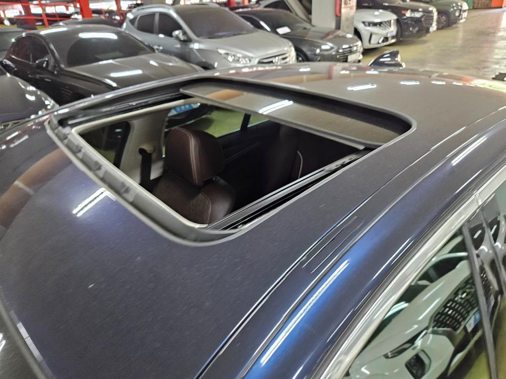 BMW 5 Series - Vista 5