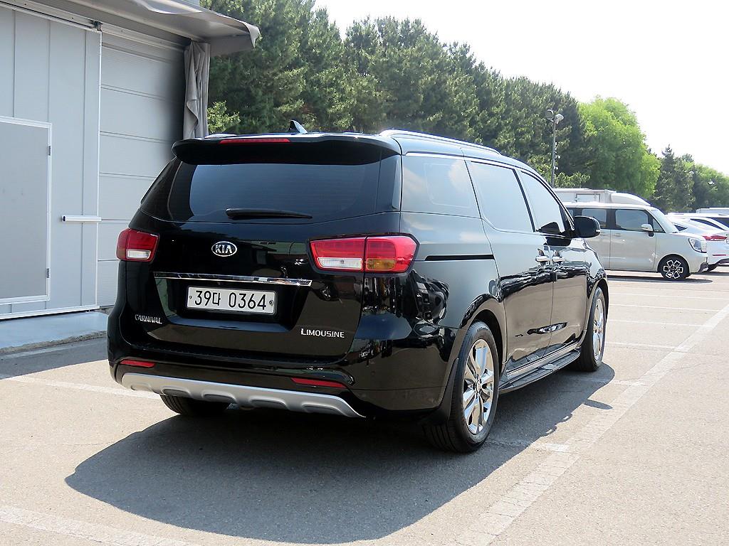 KIA Carnival - Vista 4