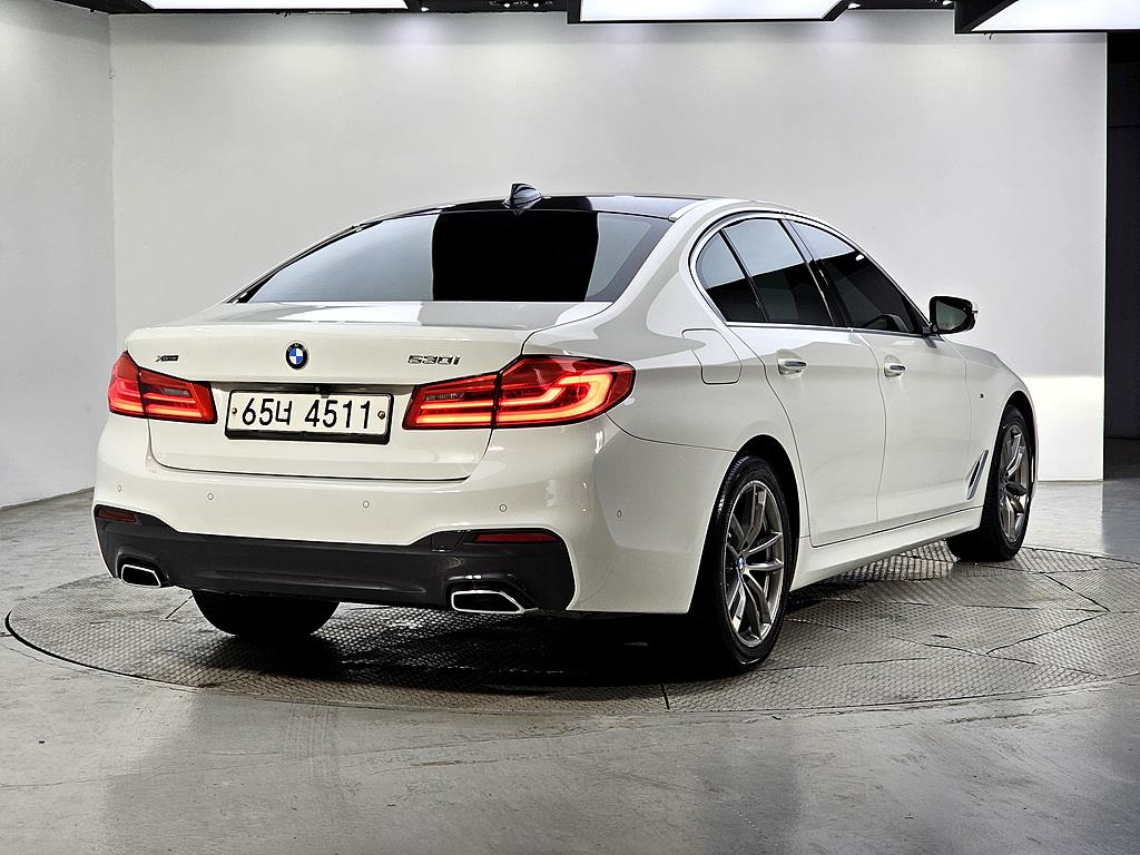 BMW 5 Series - Vista 4