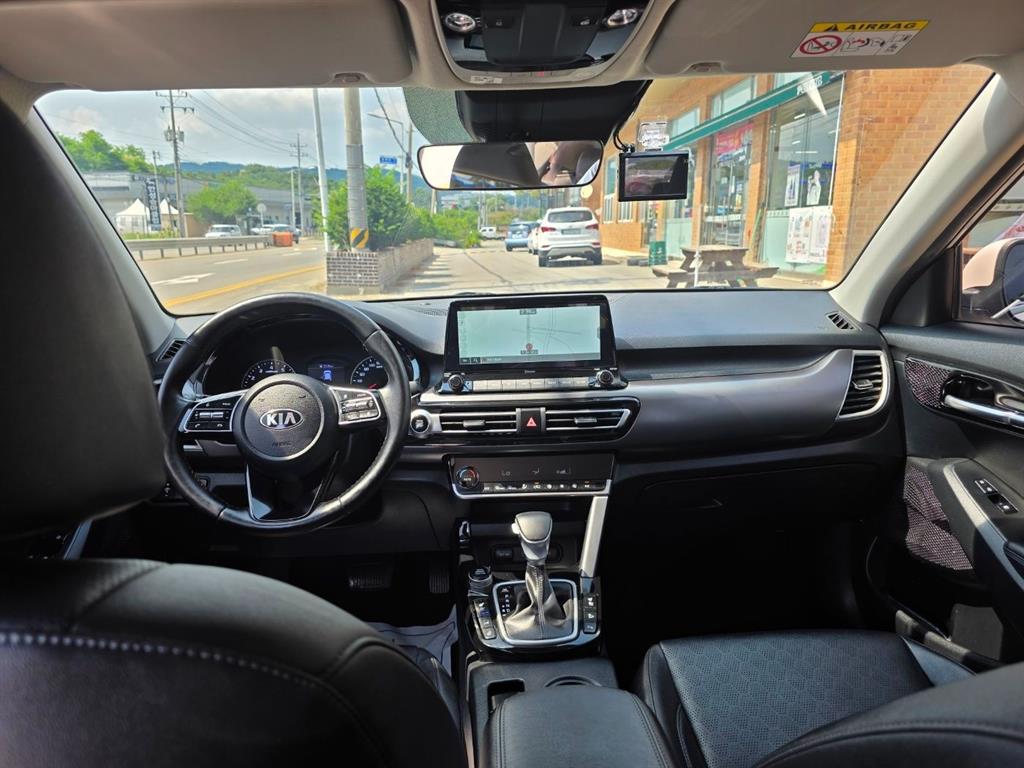 KIA Seltos - Vista 4