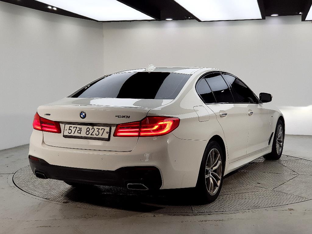 BMW 5 Series - Vista 4