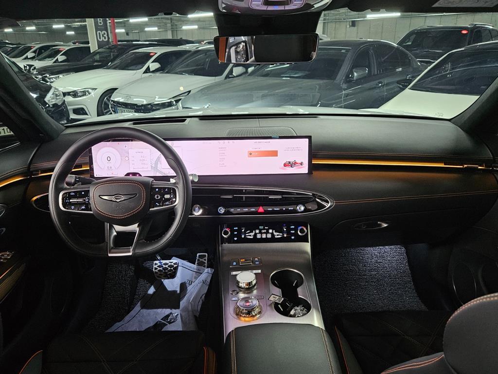 Genesis GV70 - Vista 5