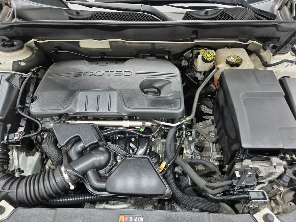 Chevrolet Malibu - Vista 5