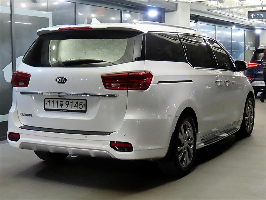 KIA Carnival - Vista 4