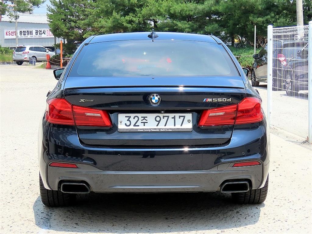 BMW 5 Series - Vista 4