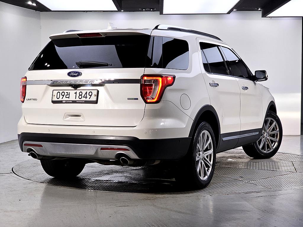 Ford Explorer - Vista 4