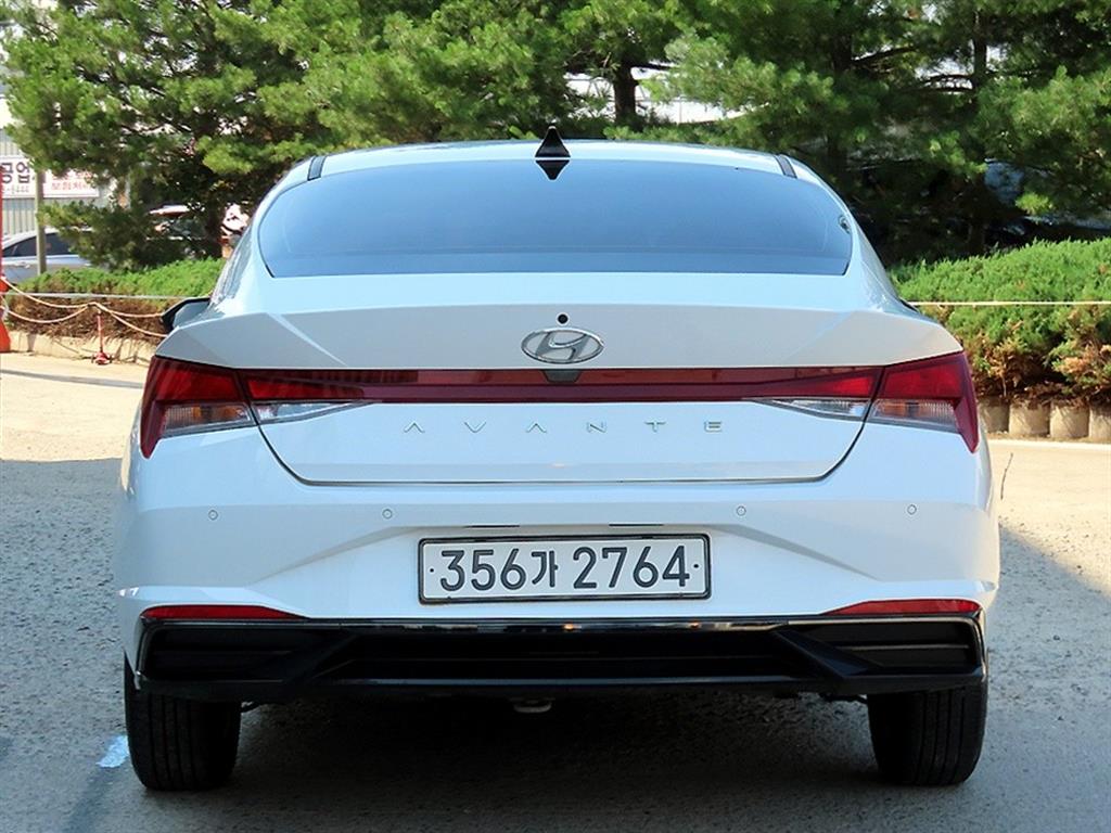 HYUNDAI Avante - Vista 4