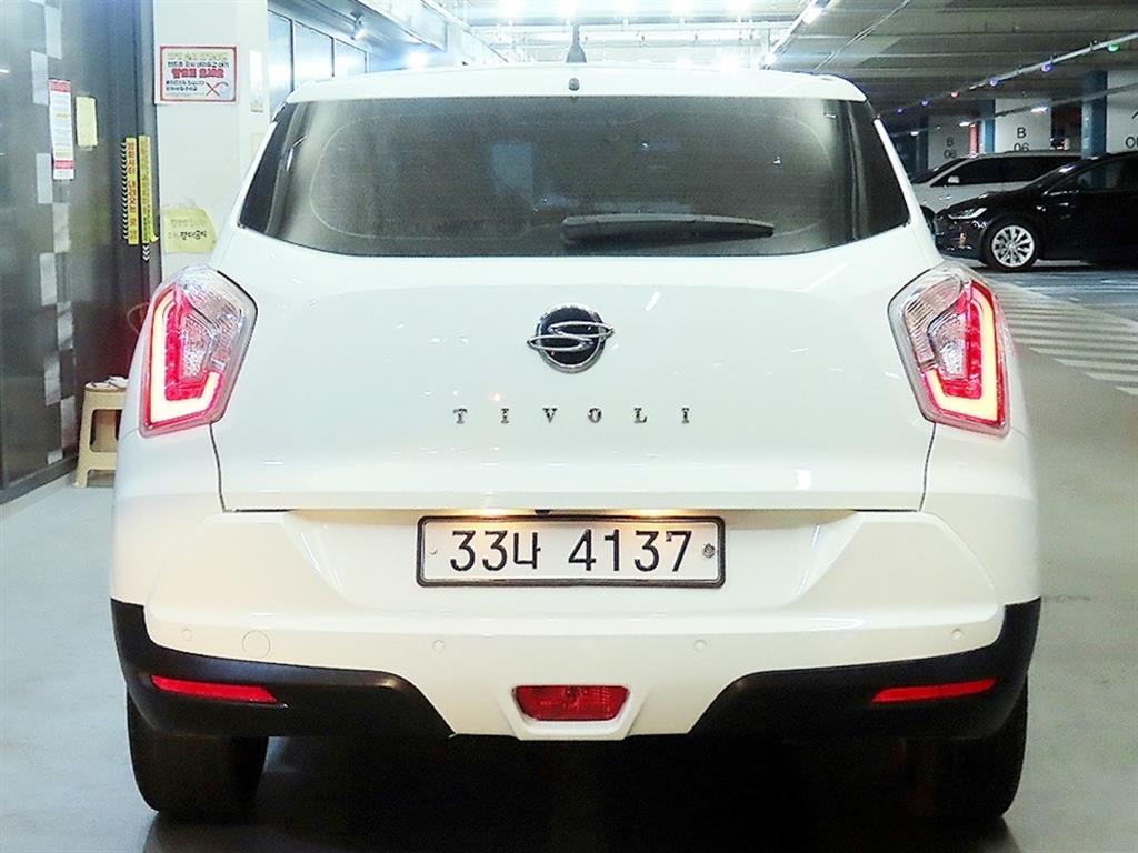 Ssangyong Tivoli - Vista 5