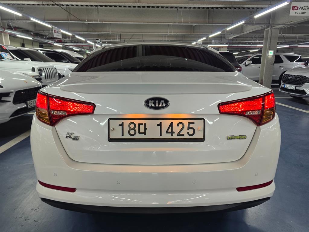 KIA K5 - Vista 5