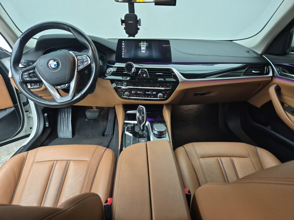 BMW 5 Series - Vista 5