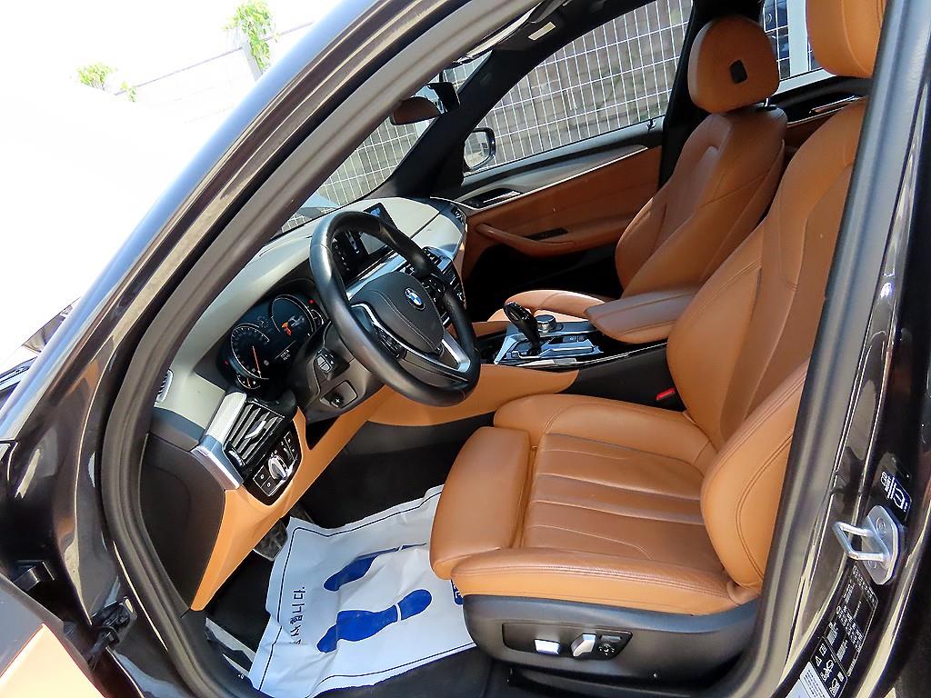 BMW 5 Series - Vista 5