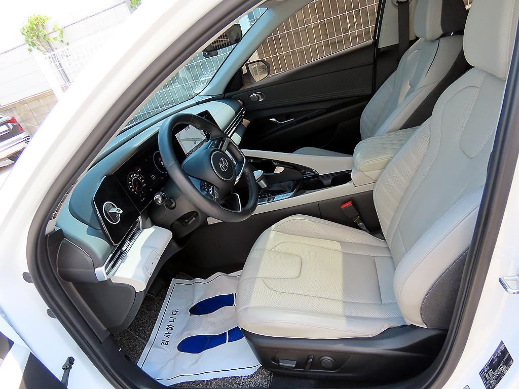 HYUNDAI Avante - Vista 5