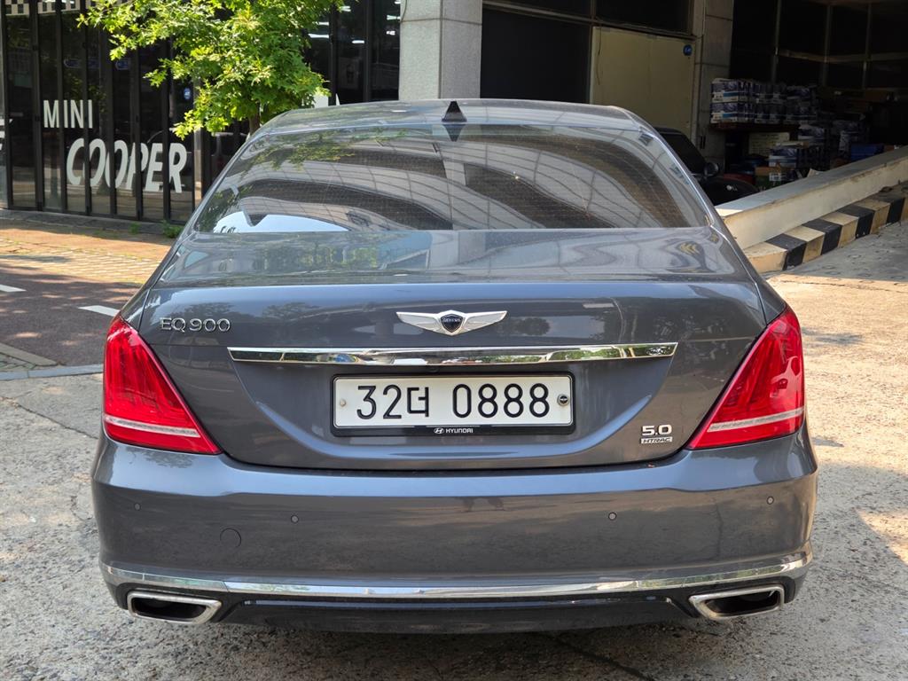 Genesis EQ900 - Vista 4