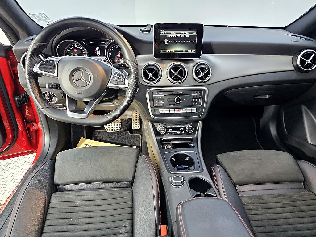 Mercedes Benz CLA Class - Vista 5