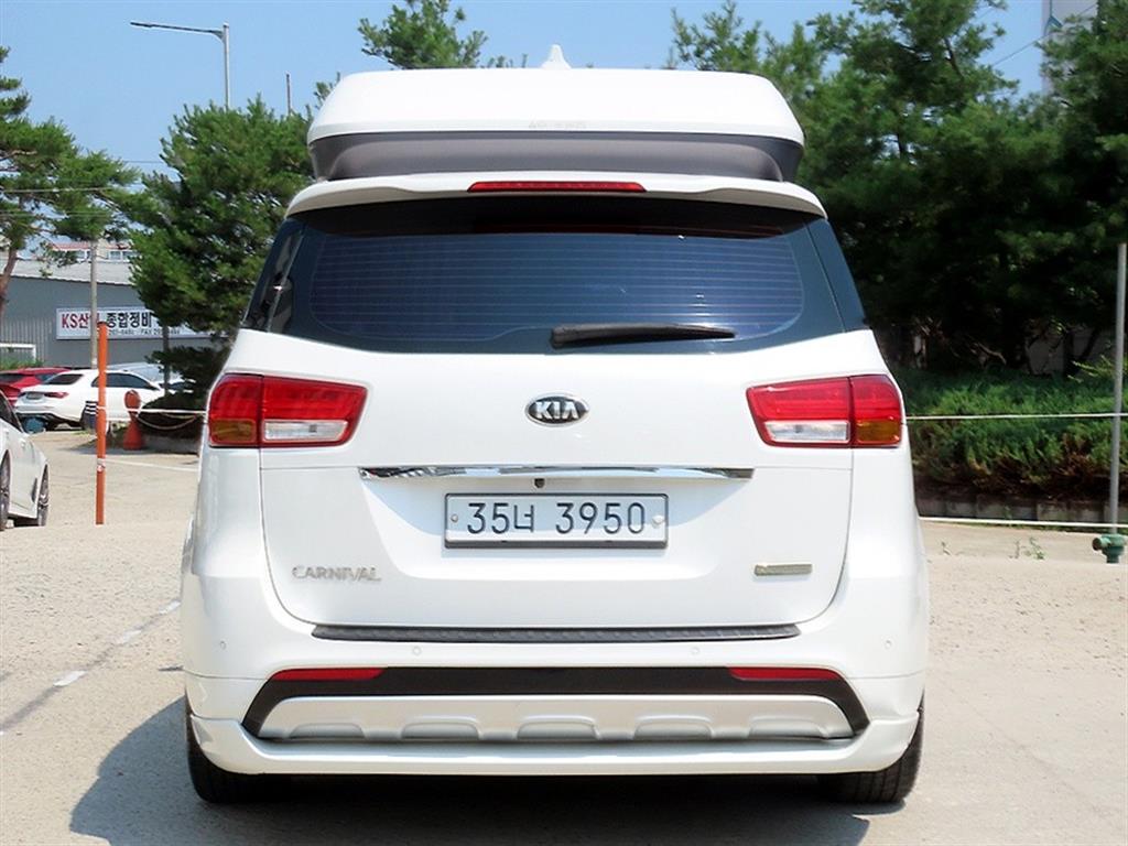 KIA Carnival - Vista 4