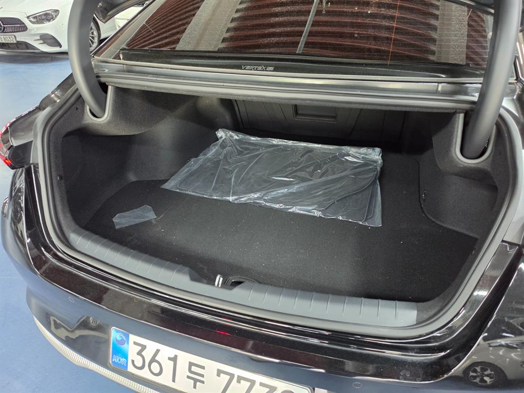 KIA K8 - Vista 5