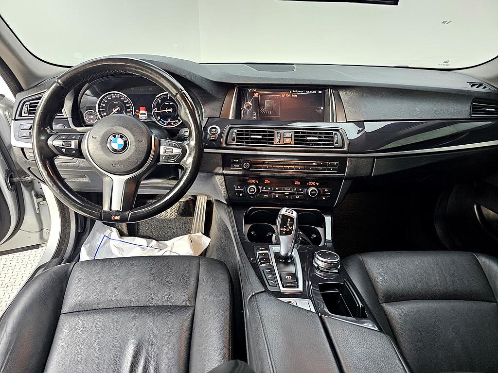 BMW 5 Series - Vista 5