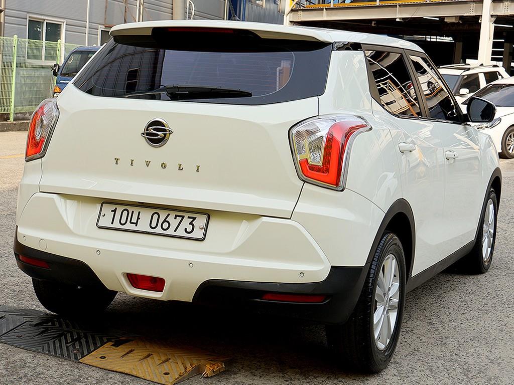 Ssangyong Tivoli - Vista 4